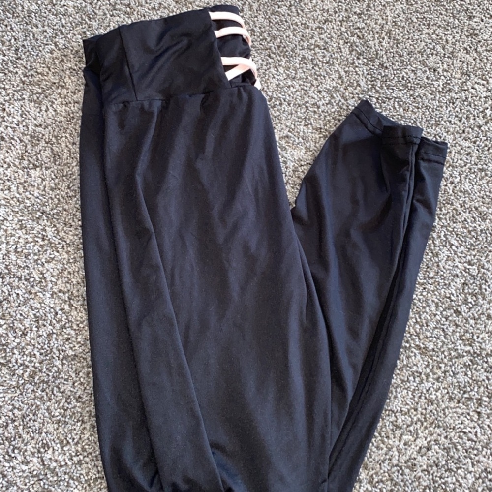 Comfy leggings! - Picture 2 of 2